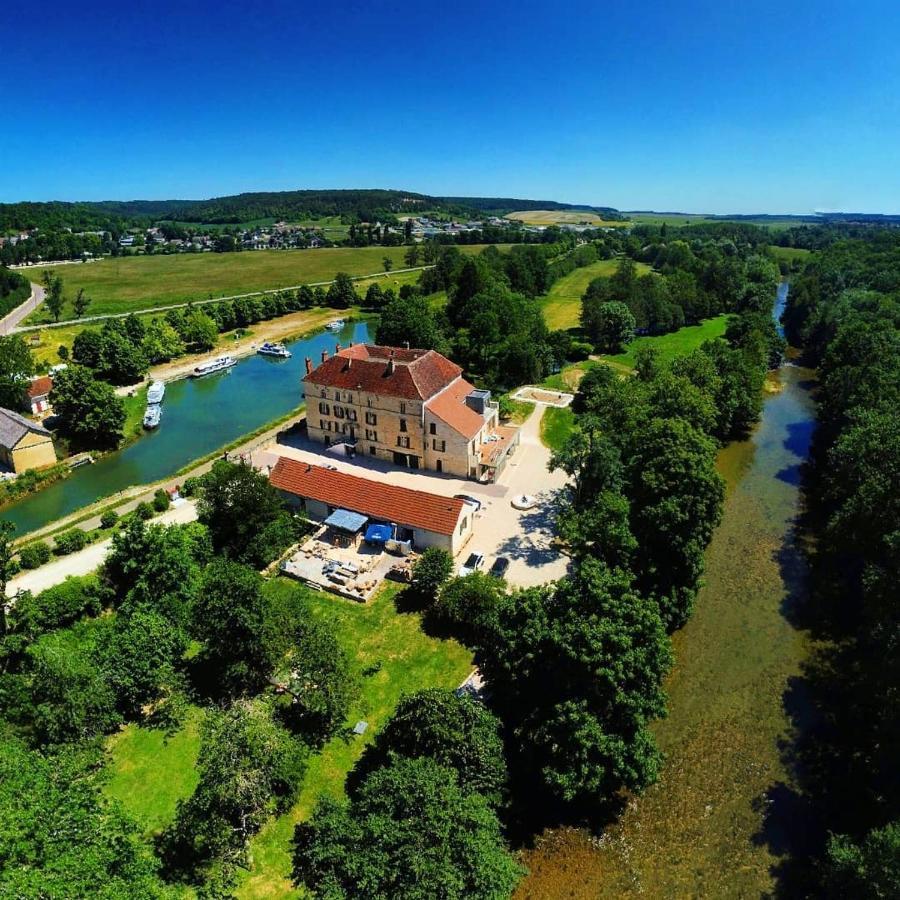 مبيت وإفطار Ancy-le-Franc Le Moulin Neuf المظهر الخارجي الصورة